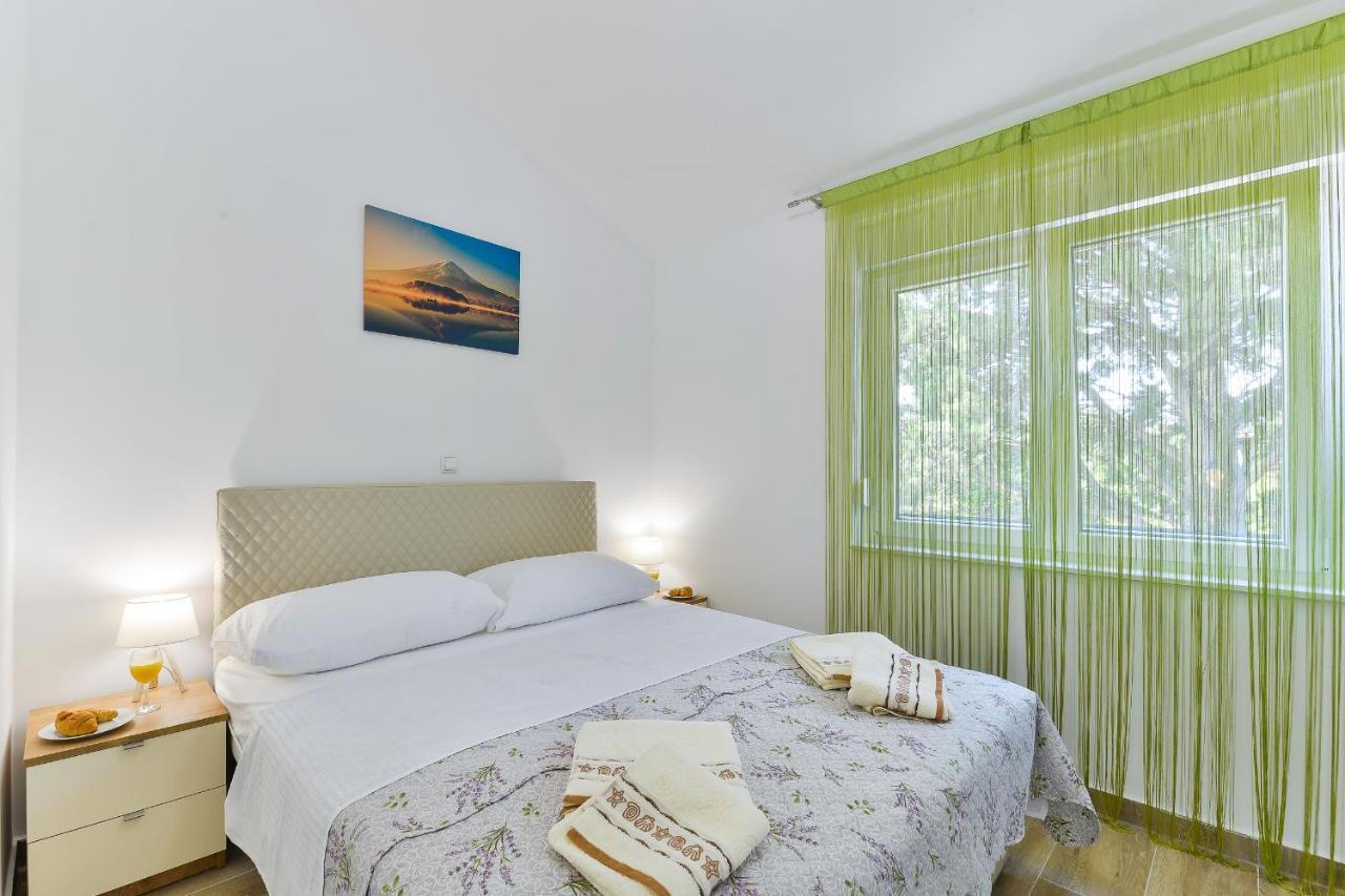 Cascada With Private Jacuzzi And Private Parking Starigrad Paklenica
