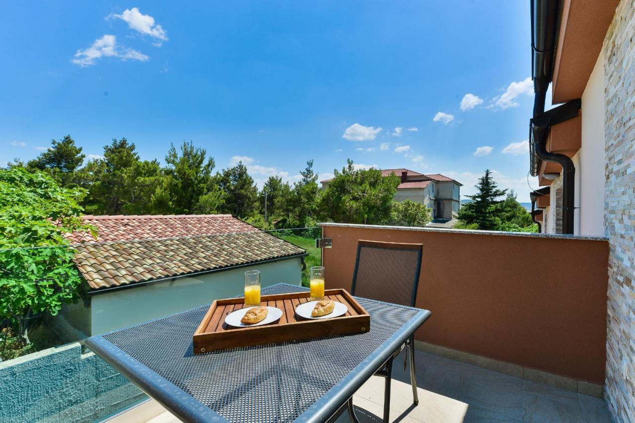 Villa Cascada With Private Jacuzzi And Private Parking Starigrad Paklenica
