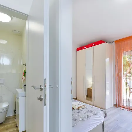Cascada Villas With Private Jacuzzi And Private Parking Starigrad Paklenica Exterior foto