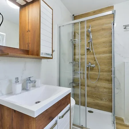 Cascada Villas With Private Jacuzzi And Private Parking Starigrad Paklenica Exterior foto