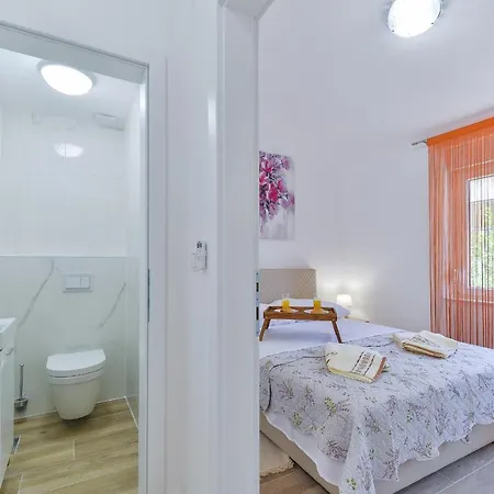 Cascada Villas With Private Jacuzzi And Private Parking Starigrad Paklenica Exterior foto